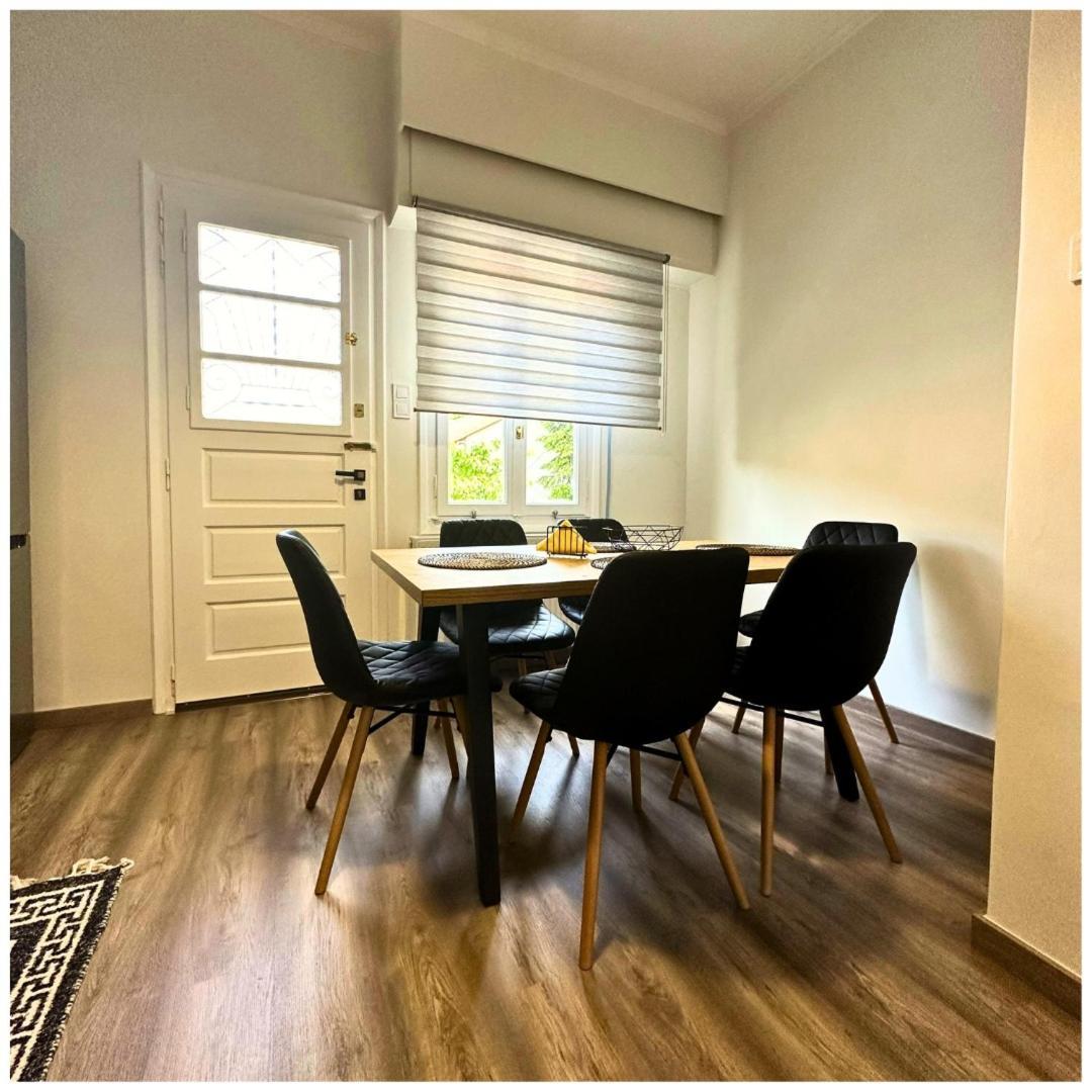 Memories Apartments Μονοκατοικία Στο Καρπενήσι Екстер'єр фото